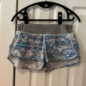 Lululemon size 4 speed shorts. Blurry belle multi